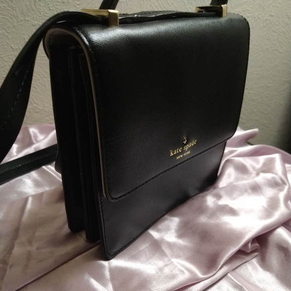 kate spade Handbags - KATE SPADE PURSE